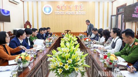 Đoàn kiểm tra liên ngành Trung ương về an toàn thực phẩm làm việc tại Ninh Bình