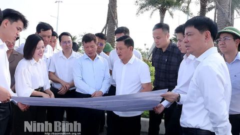 Lãnh đạo UBND tỉnh kiểm tra các Khu công nghiệp, chỉ đạo tháo gỡ khó khăn cho doanh nghiệp