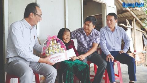 Sát thực tiễn, bám cơ sở