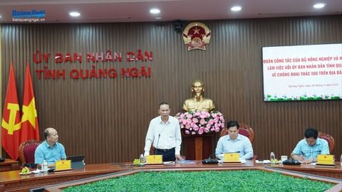 Thứ trưởng Bộ Nông nghiệp và Môi trường kiểm tra chống khai thác IUU tại Quảng Ngãi