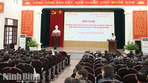 Phường Trung Sơn tiếp nhận thiết bị của Tập đoàn Xuân Thiện tài trợ triển khai phong trào “Bình dân học vụ số”