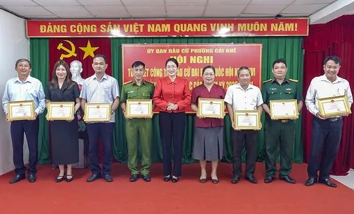 Phường Cái Khế khen thưởng 163 tập thể và cá nhân có thành tích xuất sắc trong công tác bầu cử 