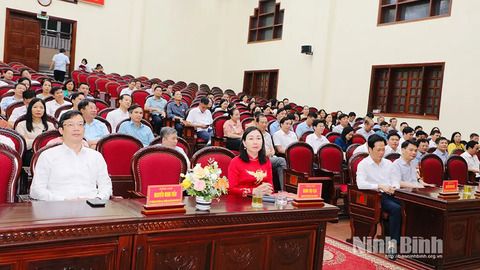 Thường trực Tỉnh ủy tổ chức gặp mặt các cơ quan chuyên trách tham mưu, giúp việc Tỉnh ủy