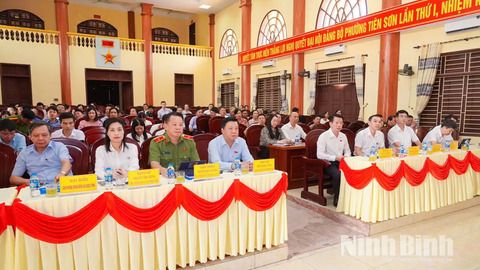 Đoàn đại biểu Quốc hội tỉnh tiếp xúc cử tri phường Tiên Sơn