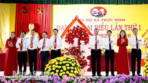 Đồng chí Phó Bí thư Tỉnh ủy, Chủ tịch HĐND tỉnh Lê Quốc Chỉnh dự và chỉ đạo Đại hội Đảng bộ xã Trực Ninh, nhiệm kỳ 2025-2030