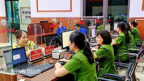 Công an tỉnh Ninh Bình mở rộng 59 điểm tiếp nhận hồ sơ cấp Căn cước, tạo thuận lợi cho người dân