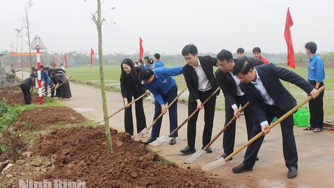 Tuổi trẻ Ninh Bình, xã Bình Minh phát động và hưởng ứng Tết trồng cây xuân Bính Ngọ 2026