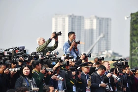 Nhiều trang mạng xã hội thu lợi nhuận từ đánh cắp thông tin báo chí