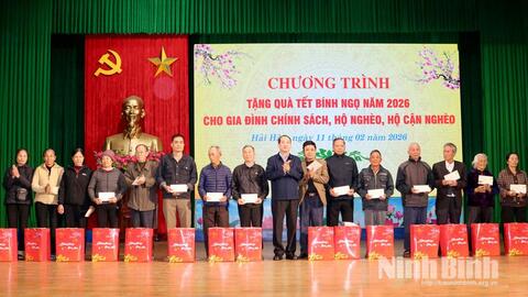 Ủy ban MTTQ Việt Nam tỉnh tổ chức chương trình tặng quà Tết tại xã Hải Hậu