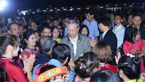 Cùng nhau gìn giữ, bồi đắp, phát huy hơn nữa sức mạnh đại đoàn kết toàn dân tộc