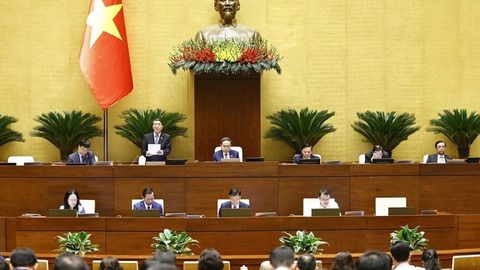 Ngày 4/11, Quốc hội thảo luận dự thảo Văn kiện trình Đại hội đại biểu toàn quốc lần thứ XIV của Đảng