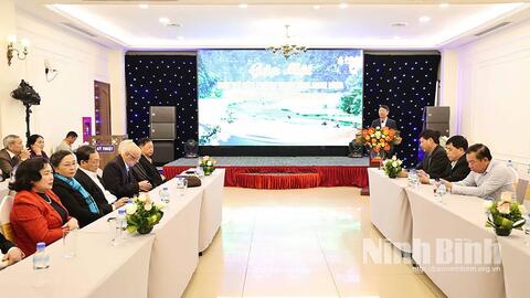 Văn phòng UBND tỉnh Ninh Bình gặp mặt cán bộ hưu trí nhân dịp Xuân Bính Ngọ 2026