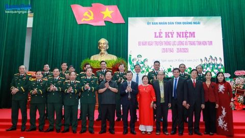 Lễ kỷ niệm 80 năm Ngày truyền thống Lực lượng vũ trang tỉnh Kon Tum cũ