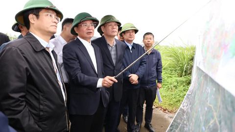 Đồng chí Bí thư Tỉnh ủy Đặng Xuân Phong khảo sát thực tế một số công trình, dự án trên địa bàn tỉnh