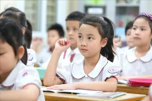 Tỉnh táo để giữ vững bản chất nền giáo dục cách mạng, phòng, chống nguy cơ chệch hướng, “đổi màu” 
