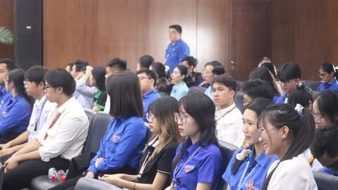 Quyết tâm bảo vệ nền tảng tư tưởng của Đảng