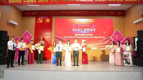 Chung khảo Hội thi báo cáo viên, tuyên truyền viên giỏi xã Bát Tràng năm 2026