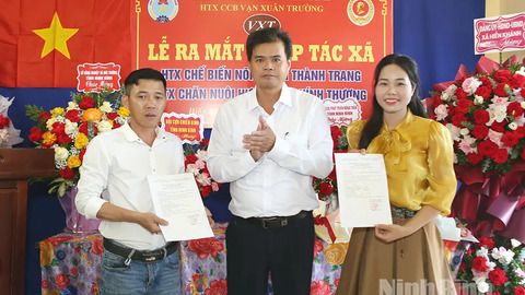 Công bố thành lập Hợp tác xã Chế biến nông sản Thành Trang và Hợp tác xã Chăn nuôi hươu sao Chính Thương