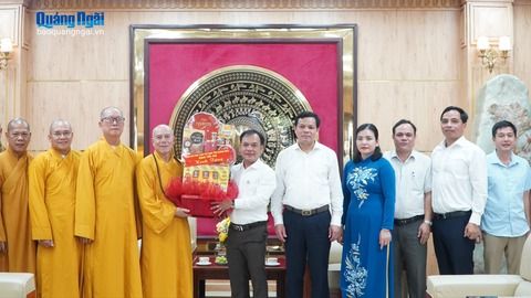 Thường trực Tỉnh ủy tiếp đoàn Thường trực Ban Trị sự Giáo hội Phật giáo Việt Nam tỉnh