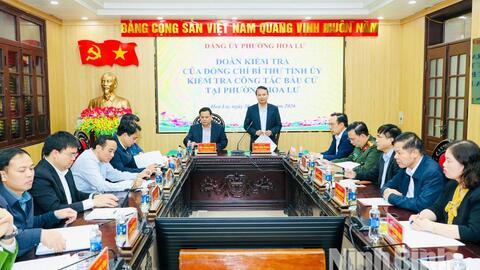 Đồng chí Bí thư Tỉnh ủy Đặng Xuân Phong kiểm tra công tác bầu cử đại biểu Quốc hội khóa XVI và đại biểu HĐND các cấp nhiệm kỳ 2026-2031