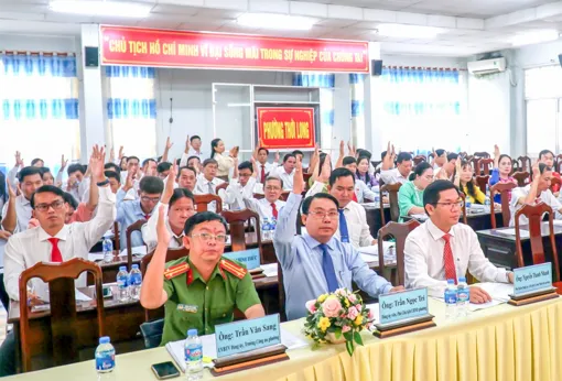 HĐND phường Thới Long quyết định giao 54 biên chế công chức trong cơ quan, tổ chức hành chính thuộc UBND phường 