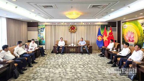Đẩy mạnh xúc tiến đầu tư, thương mại và du lịch Ninh Bình - Thượng Hải, Tô Châu (Trung Quốc)