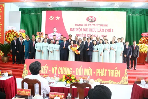 Tân Thạnh chăm lo nguồn nhân lực, phổ cập kỹ năng số, tạo việc làm, tăng thu nhập cho người dân 
