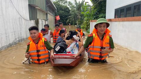 Công an tỉnh Nghệ An khẩn trương, tích cực giúp Nhân dân khắc phục hậu quả cơn bão số 3