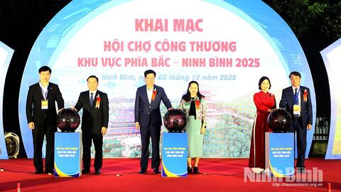 Khai mạc Hội chợ Công Thương khu vực phía Bắc-Ninh Bình năm 2025