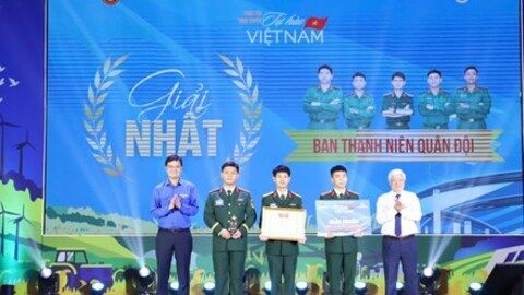 Chủ tịch Đỗ Văn Chiến dự chung kết cuộc thi “Tự hào Việt Nam”