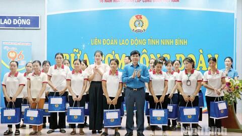 Tiếp tục xây dựng giai cấp công nhân hiện đại, tổ chức công đoàn vững mạnh toàn diện, góp phần tích cực vào nhiệm vụ phát triển kinh tế - xã hội của tỉnh