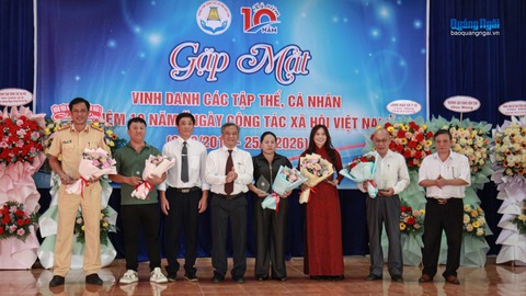 Gặp mặt, vinh danh các tập thể, cá nhân tiêu biểu trong công tác xã hội