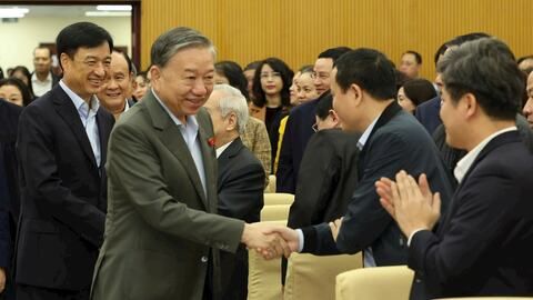 Tiếp xúc cử tri Hà Nội, Tổng Bí thư Tô Lâm: Kết quả đạt được thời gian qua thể hiện tinh thần quyết liệt, đổi mới trong lãnh đạo, điều hành