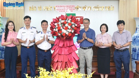 Các cơ quan, đơn vị, địa phương thăm, chúc mừng Báo và Phát thanh, Truyền hình Quảng Ngãi