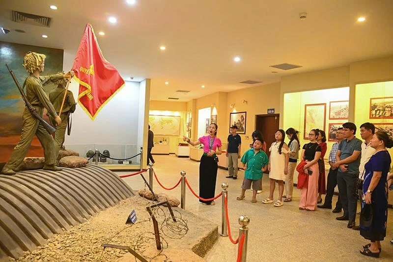Vinh dự tô thắm trang sử vàng của dân tộc