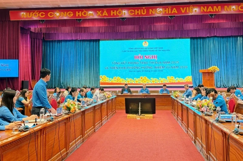 Tiếp tục đẩy mạnh các phong trào thi đua yêu nước trong đoàn viên, người lao động