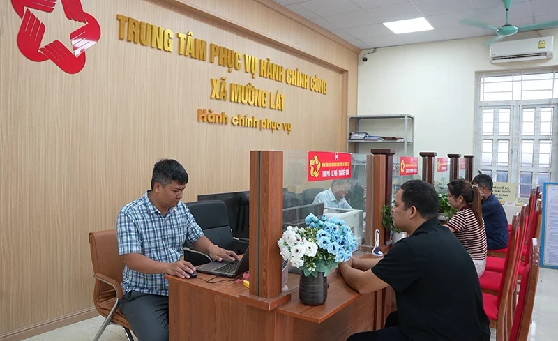 Cán bộ xã tăng cường lên miền núi: Gần dân và hiểu dân hơn