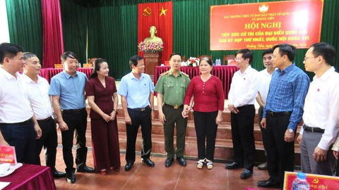 Đại biểu Quốc hội tiếp xúc cử tri tại xã Hoằng Tiến và phường Nam Sầm Sơn