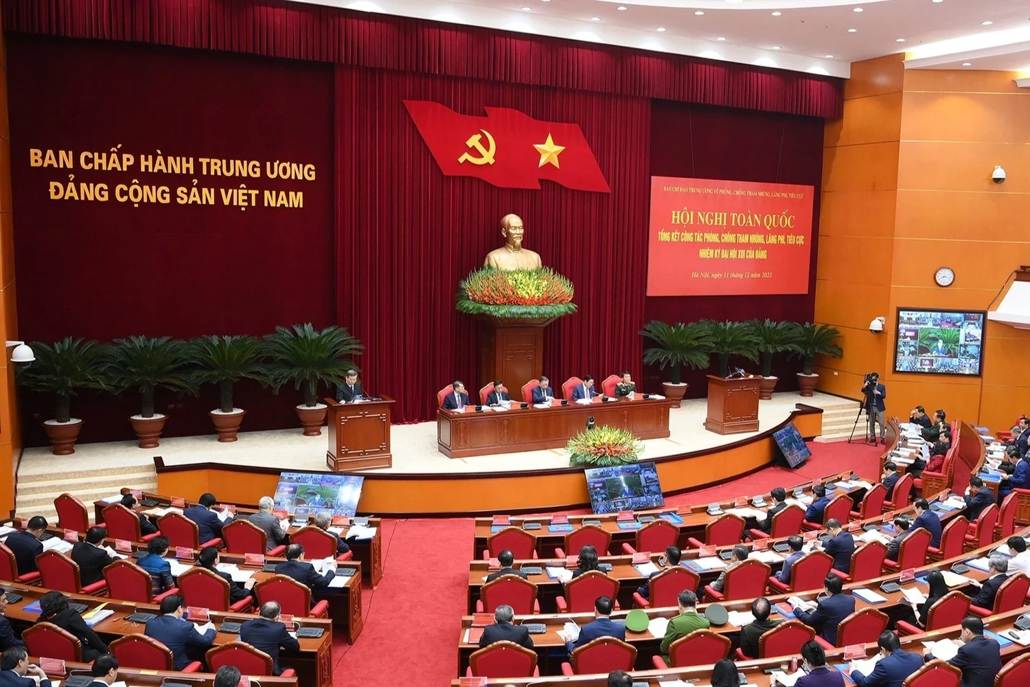 Kiên quyết, kiên trì ngăn chặn, đẩy lùi tham nhũng, lãng phí, tiêu cực