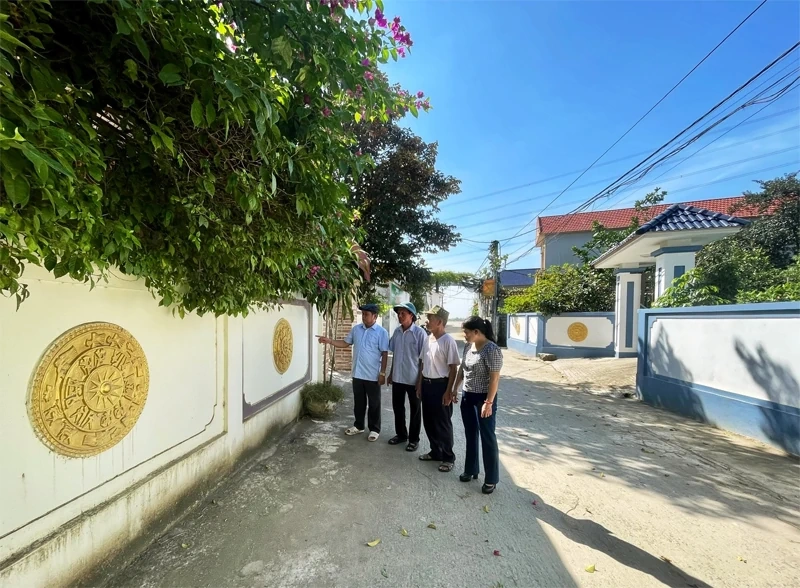 “Cầu nối” ý Đảng, lòng dân