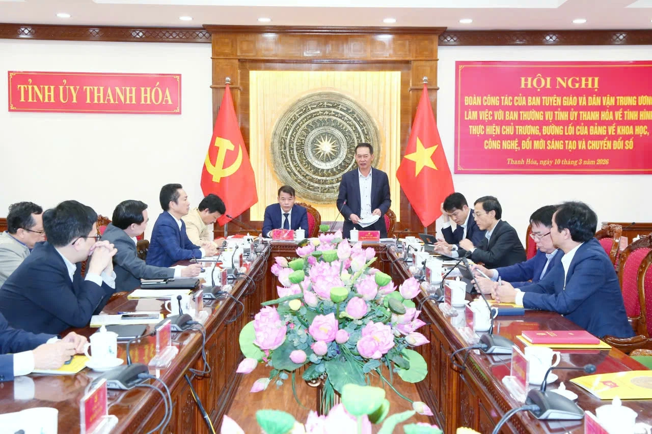 Đẩy mạnh ứng dụng công nghệ số, dữ liệu số trong công tác lãnh đạo, chỉ đạo, điều hành