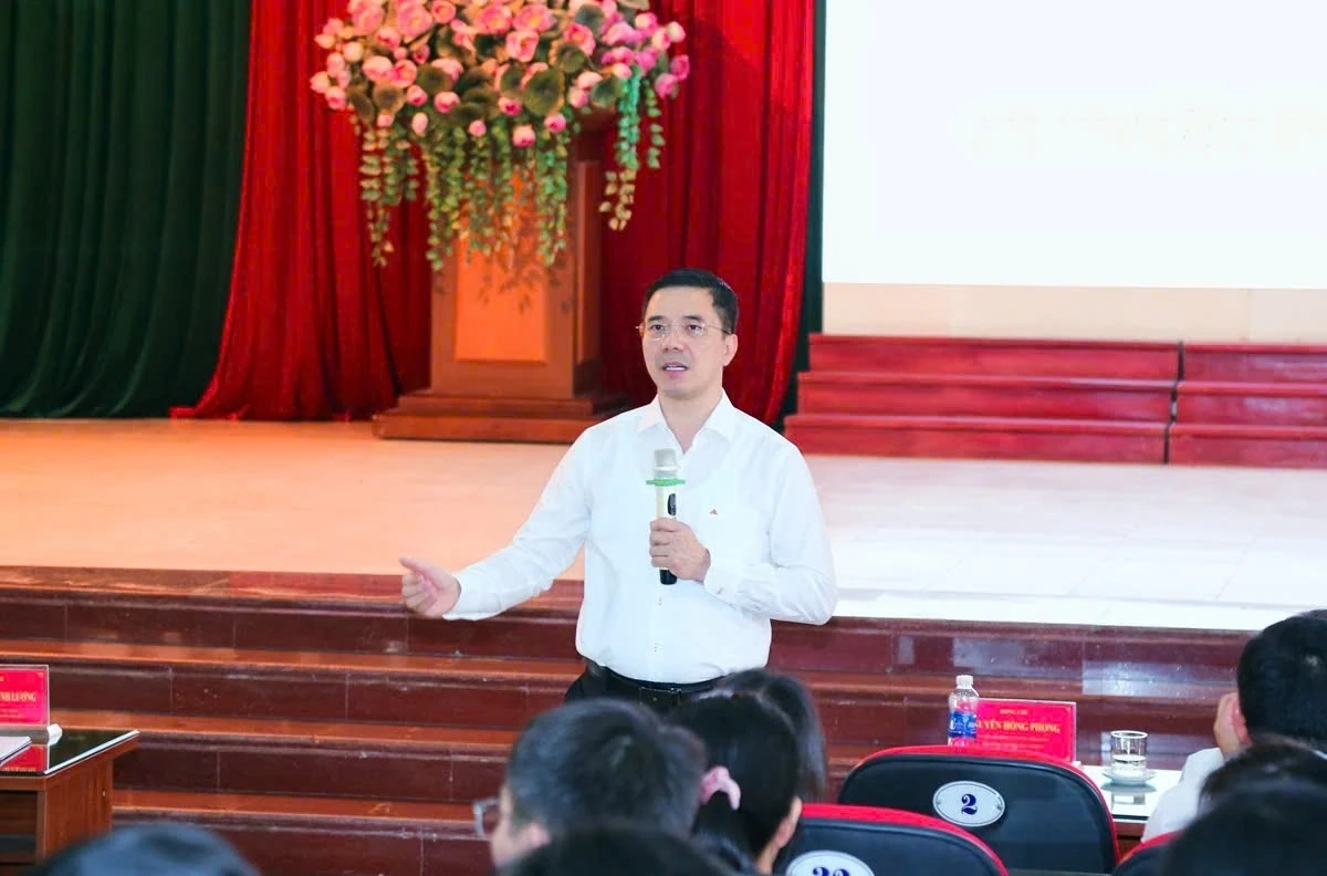 Đổi mới tư duy và phương thức lãnh đạo, chỉ đạo là mệnh lệnh từ thực tiễn