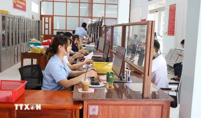 Quyết định số 185-QĐ/TW: Bộ Chính trị giao 1.878.362 biên chế năm 2026