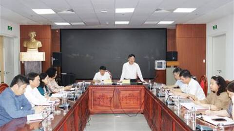 Thẩm tra hồ sơ Dự thảo Nghị quyết về việc thực hiện Dự án cải tạo, nâng cấp cầu Đá Bạc trên tuyến Quốc lộ 10