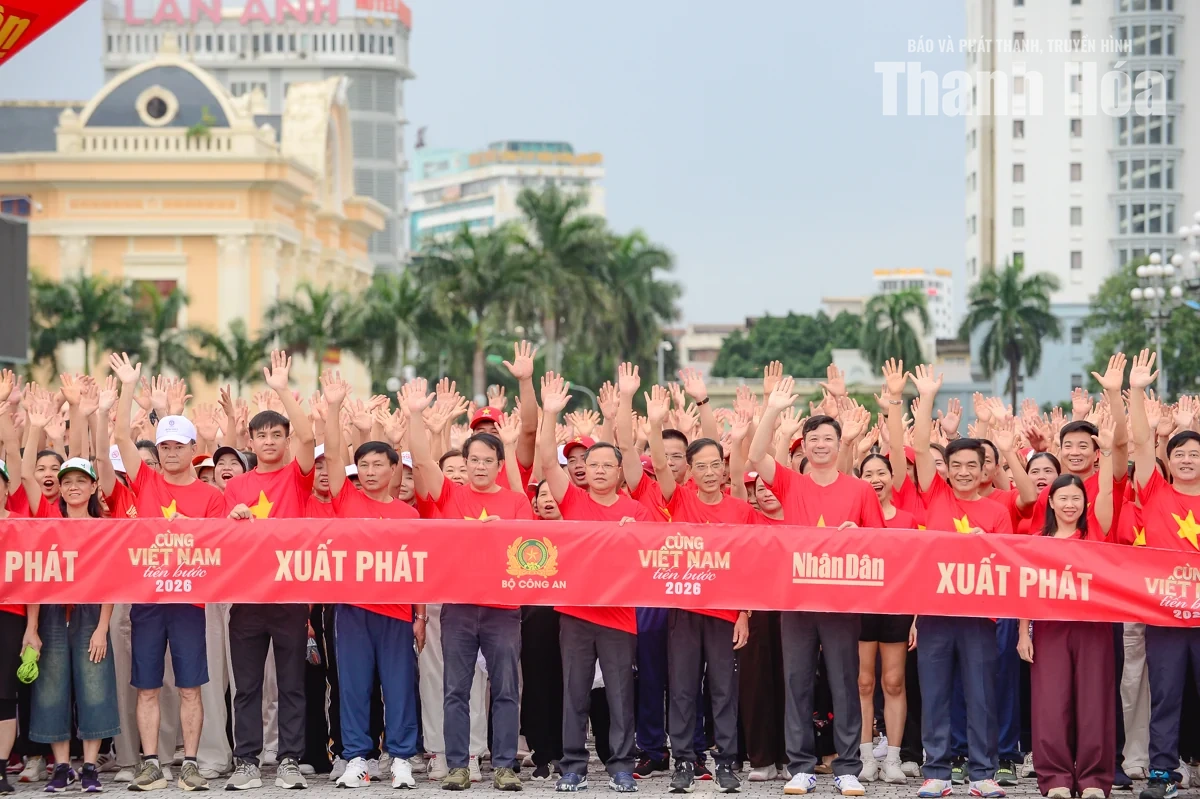 Một nhịp bước, nghìn trái tim trên Quảng trường Lam Sơn
