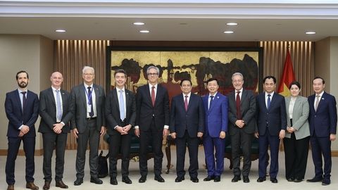 Thủ tướng Phạm Minh Chính tiếp Đoàn thanh tra của EC về chống khai thác IUU