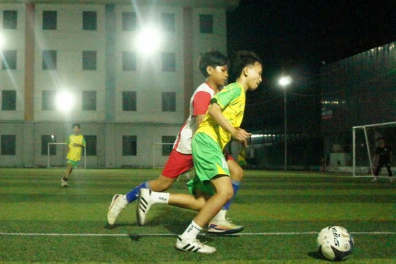 8 đội bóng tranh tài Giải bóng đá S7 U13 Trung tâm bóng đá cộng đồng Đan Lê Sport cup 2025