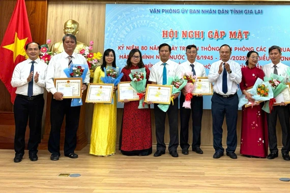 Gia Lai: Gặp mặt kỷ niệm 80 năm Ngày truyền thống Văn phòng các cơ quan hành chính nhà nước