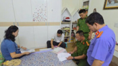 “Lằn ranh” quyền lực - ranh giới không thể bước qua