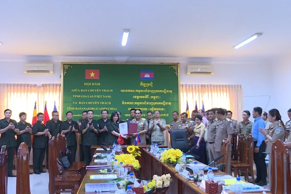 Ban Chuyên trách tỉnh Gia Lai hội đàm với Ban Chuyên trách tỉnh Ratanakiri